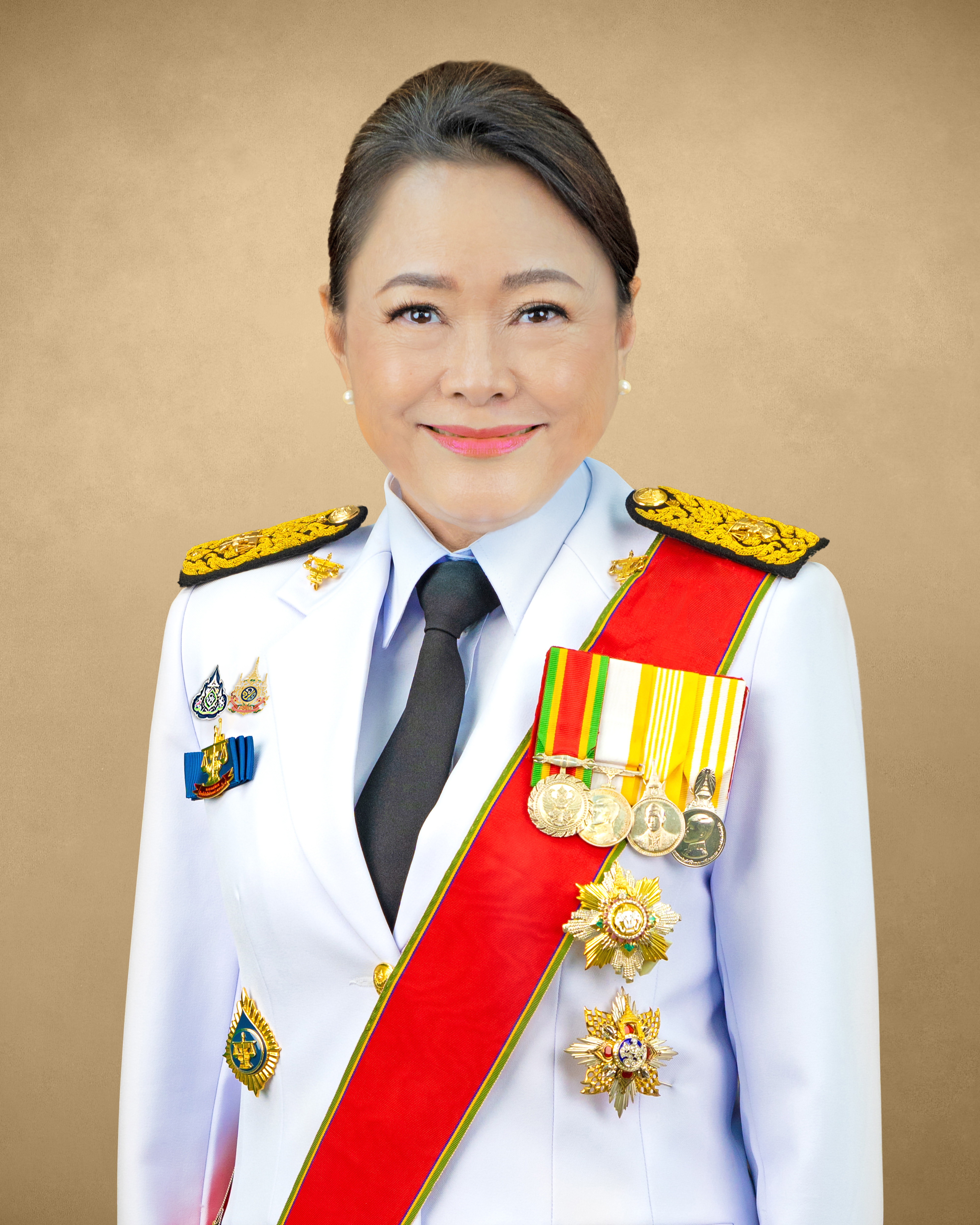 ศ. ดร.อรพิน ผลสุวรรณ์ สบายรูป