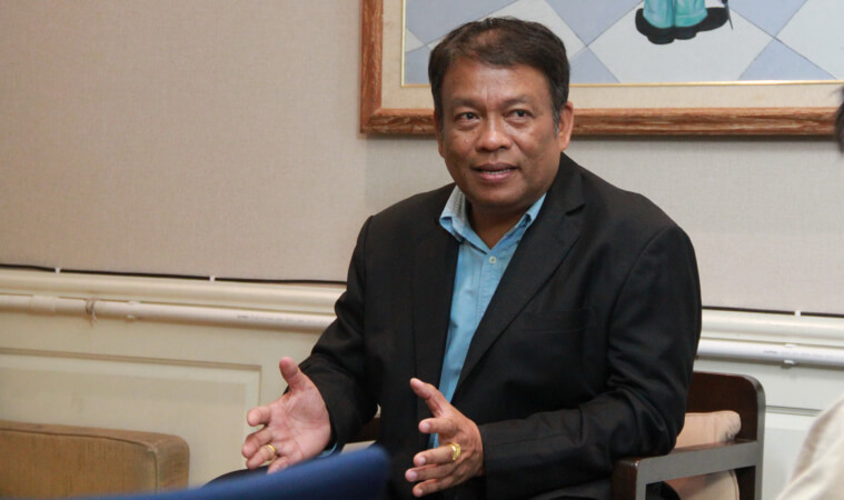 คืนเก้าอี้แลกหนุน!