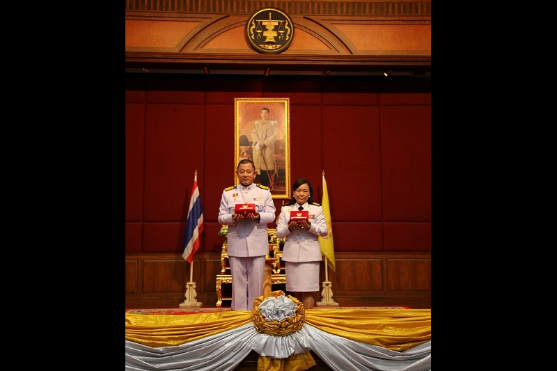 พิธีรับพระราชทานเครื่องราชอิสริยาภรณ์ ประจำปี 2560