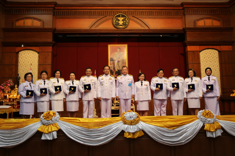 พิธีรับพระราชทานเครื่องราชอิสริยาภรณ์ ประจำปี 2560