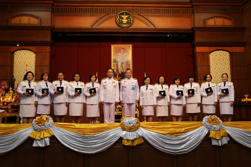 พิธีรับพระราชทานเครื่องราชอิสริยาภรณ์ ประจำปี 2560