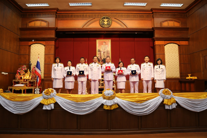 พิธีรับพระราชทานเครื่องราชอิสริยาภรณ์ ประจำปี 2560