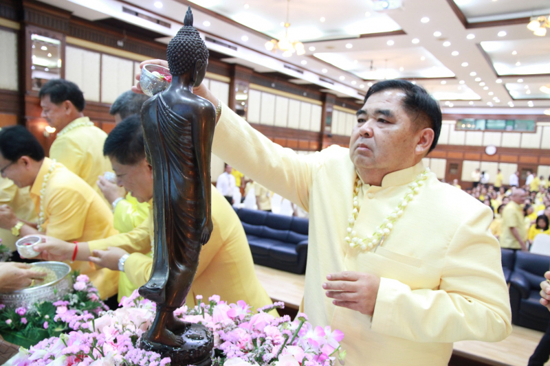 สรงน้ำพระรดน้ำขอพร ประจำปี 2562