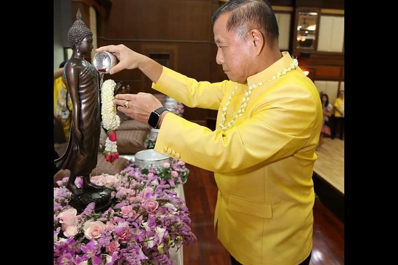สรงน้ำพระรดน้ำขอพร ประจำปี 2562