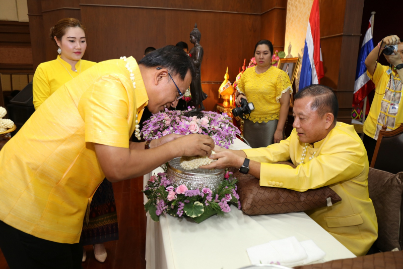 สรงน้ำพระรดน้ำขอพร ประจำปี 2562