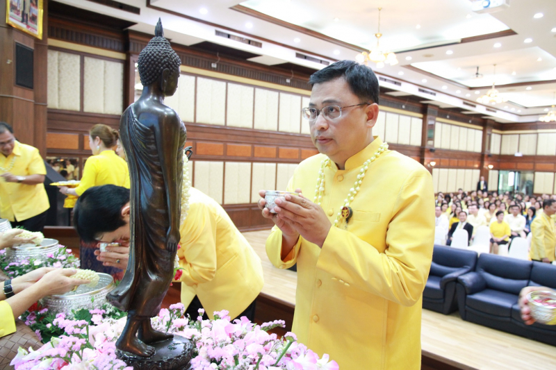 สรงน้ำพระรดน้ำขอพร ประจำปี 2562