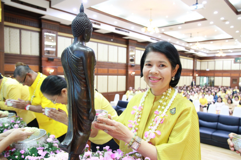 สรงน้ำพระรดน้ำขอพร ประจำปี 2562