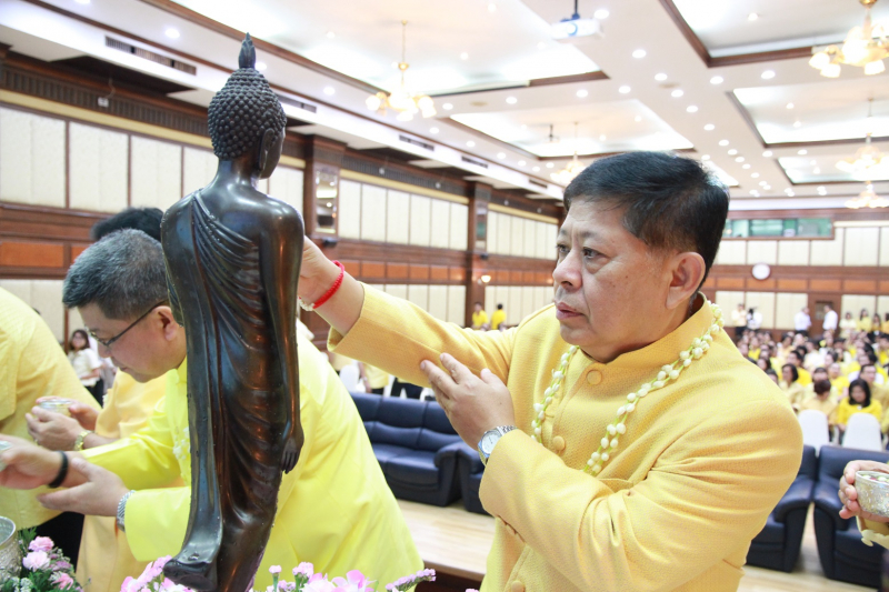 สรงน้ำพระรดน้ำขอพร ประจำปี 2562