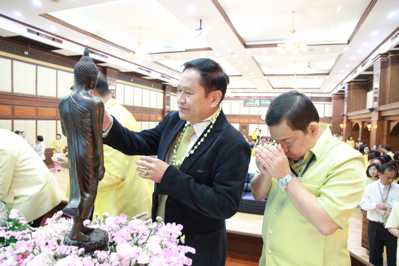 สรงน้ำพระรดน้ำขอพร ประจำปี 2562