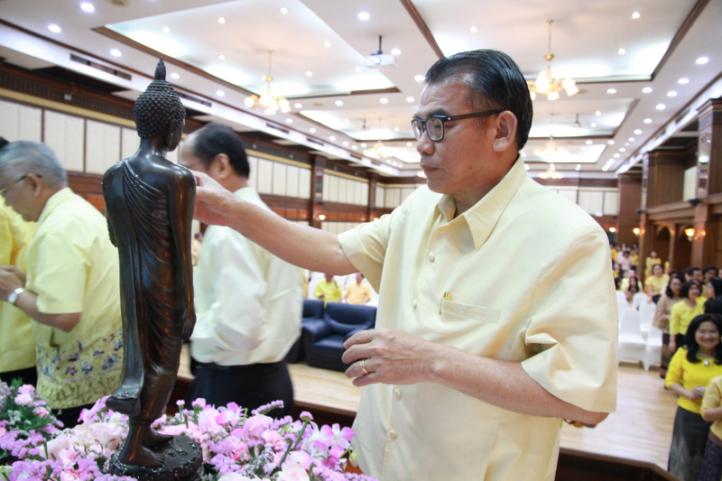 สรงน้ำพระรดน้ำขอพร ประจำปี 2562