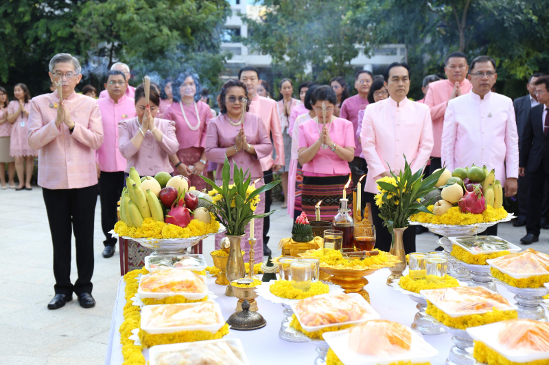 พิธีบวงสรวงเนื่องในวันคล้ายวันสถาปนา สำนักงานการตรวจเงินแผ่นดิน ครบรอบ 104 ปี