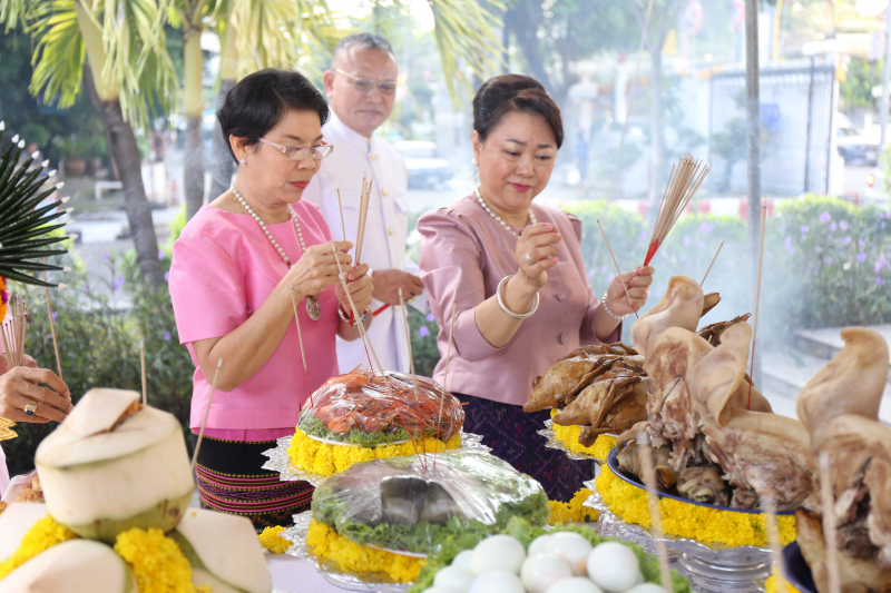 พิธีบวงสรวงเนื่องในวันคล้ายวันสถาปนา สำนักงานการตรวจเงินแผ่นดิน ครบรอบ 104 ปี
