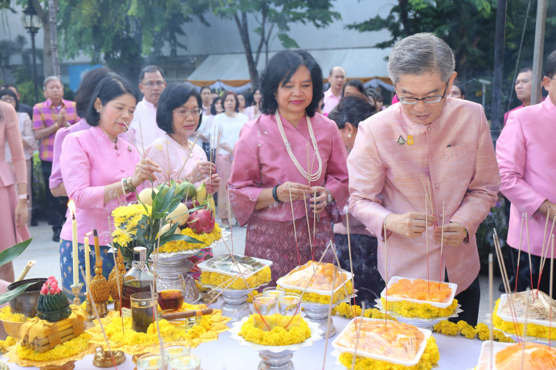 พิธีบวงสรวงเนื่องในวันคล้ายวันสถาปนา สำนักงานการตรวจเงินแผ่นดิน ครบรอบ 104 ปี