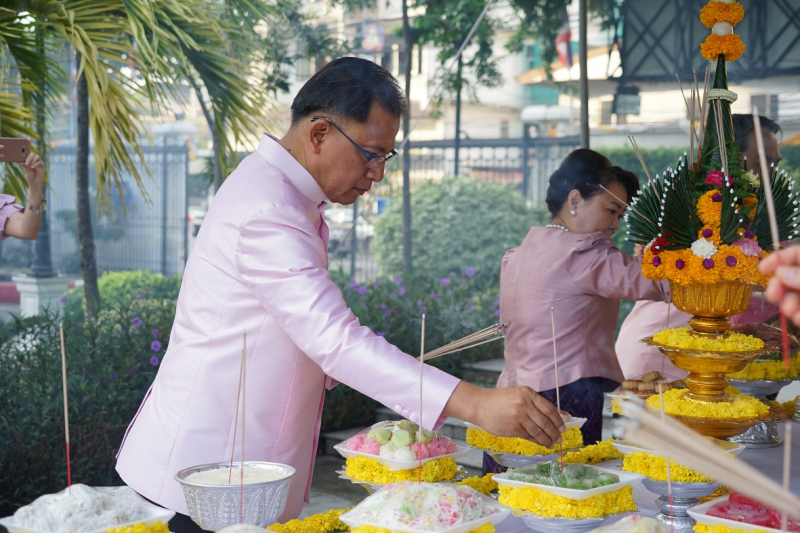 พิธีบวงสรวงเนื่องในวันคล้ายวันสถาปนา สำนักงานการตรวจเงินแผ่นดิน ครบรอบ 104 ปี