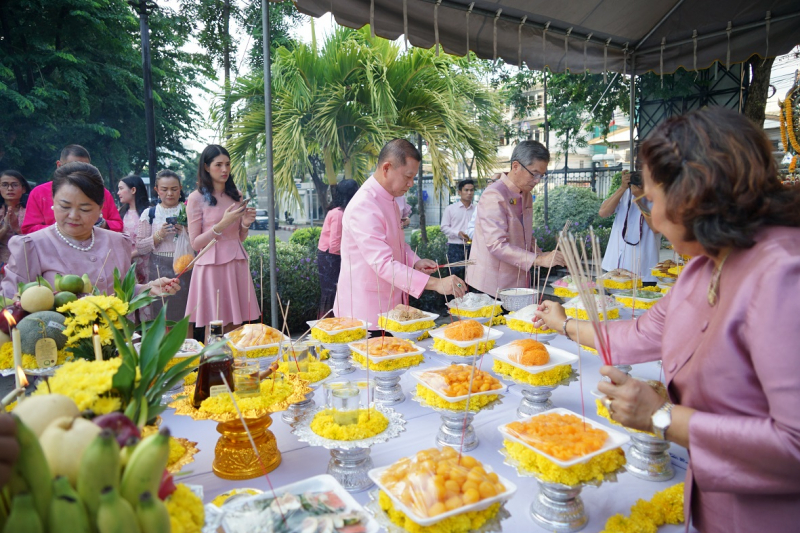พิธีบวงสรวงเนื่องในวันคล้ายวันสถาปนา สำนักงานการตรวจเงินแผ่นดิน ครบรอบ 104 ปี