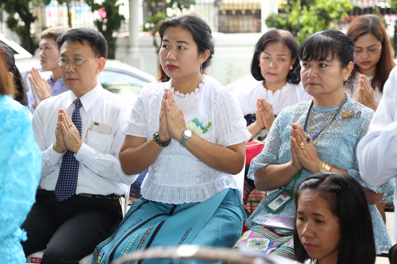 พิธีทำบุญตักบาตรข้าวสารอาหารแห้ง คณะสงฆ์จำนวน 9 รูป 