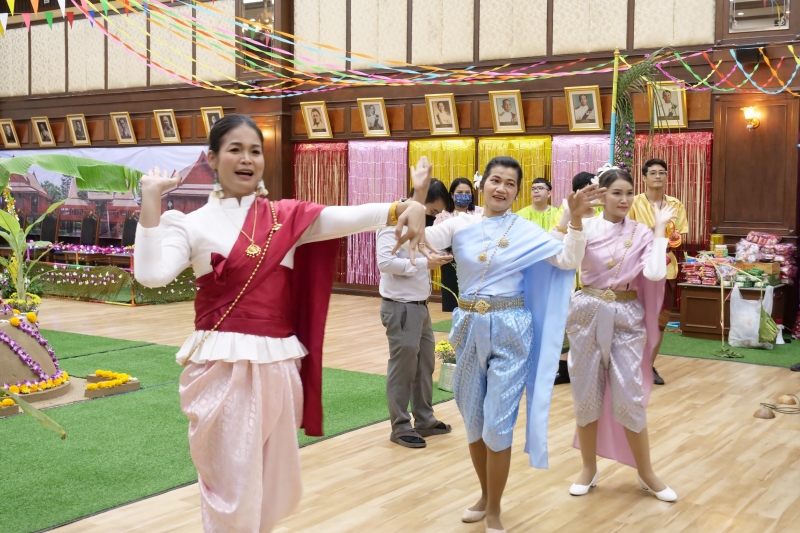 กิจกรรม สตง. 108 ปี สายใยผูกพัน สืบสานประเพณีสงกรานต์