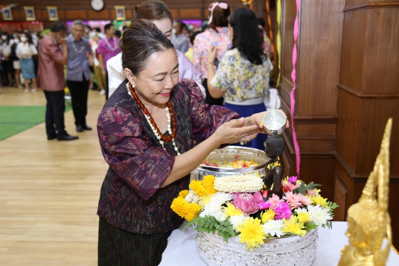กิจกรรม สตง. 108 ปี สายใยผูกพัน สืบสานประเพณีสงกรานต์