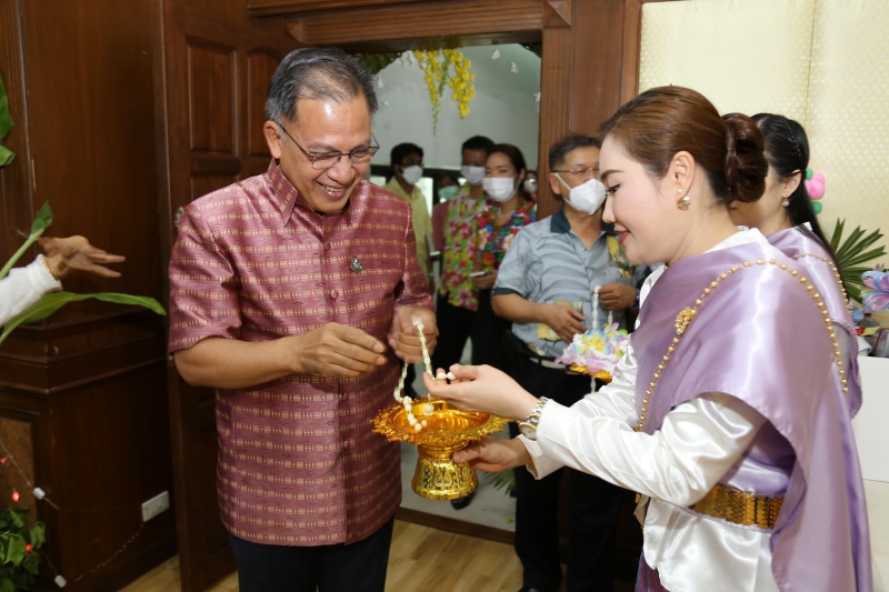 กิจกรรม สตง. 108 ปี สายใยผูกพัน สืบสานประเพณีสงกรานต์