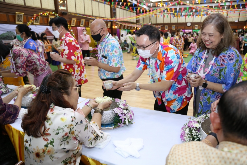 กิจกรรม สตง. 108 ปี สายใยผูกพัน สืบสานประเพณีสงกรานต์