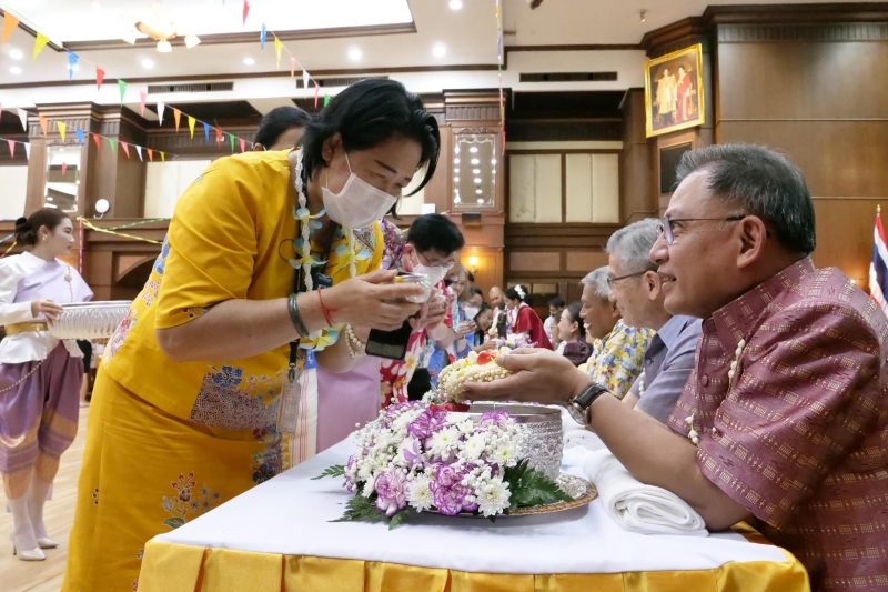 กิจกรรม สตง. 108 ปี สายใยผูกพัน สืบสานประเพณีสงกรานต์