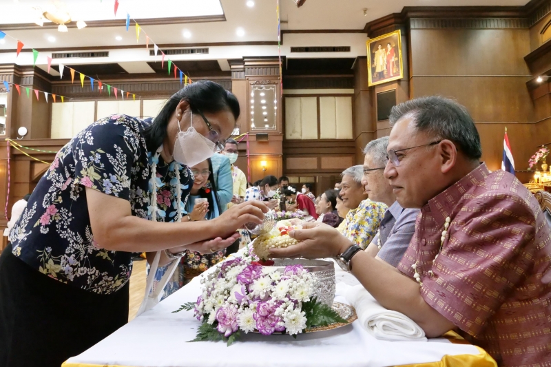 กิจกรรม สตง. 108 ปี สายใยผูกพัน สืบสานประเพณีสงกรานต์
