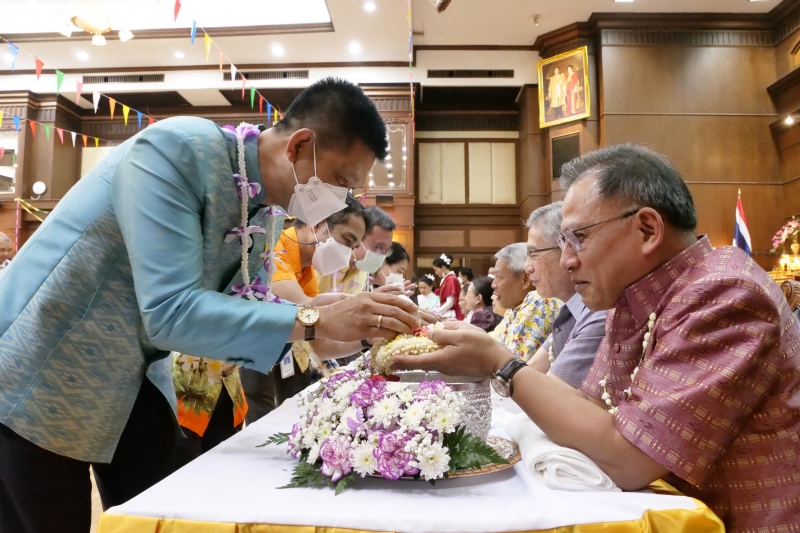 กิจกรรม สตง. 108 ปี สายใยผูกพัน สืบสานประเพณีสงกรานต์