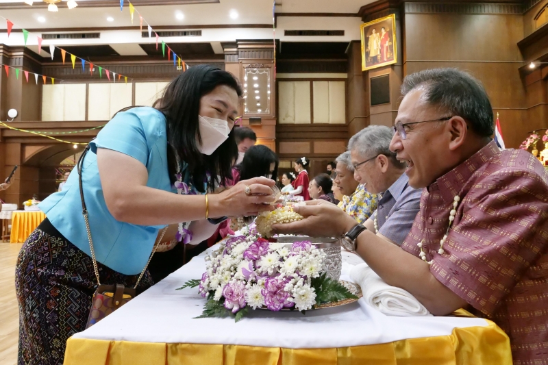 กิจกรรม สตง. 108 ปี สายใยผูกพัน สืบสานประเพณีสงกรานต์