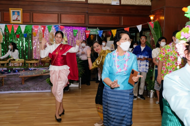 กิจกรรม สตง. 108 ปี สายใยผูกพัน สืบสานประเพณีสงกรานต์