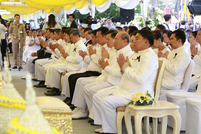 พิธีทำบุญตักบาตรเนื่องในเทศกาลปีใหม่ 2560