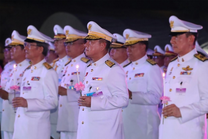พิธีจุดเทียนเพื่อน้อมรำลึกในพระมหากรุณาธิคุณ เนื่องในวันคล้ายวันสวรรคตพระบาทสมเด็จพระจุลจอมเกล้าเจ้าอยู่หัว