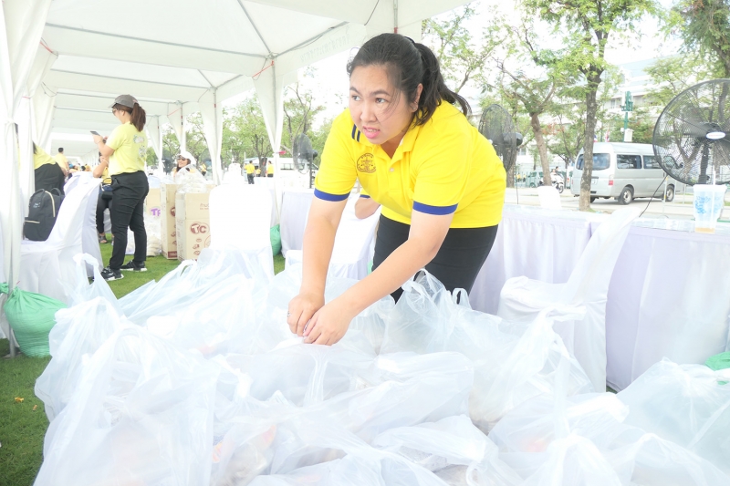 สตง.ร่วมกิจกรรมบริการอาหารและเครื่องดื่มให้กับประชาชน 5 ธันวาคม 2561