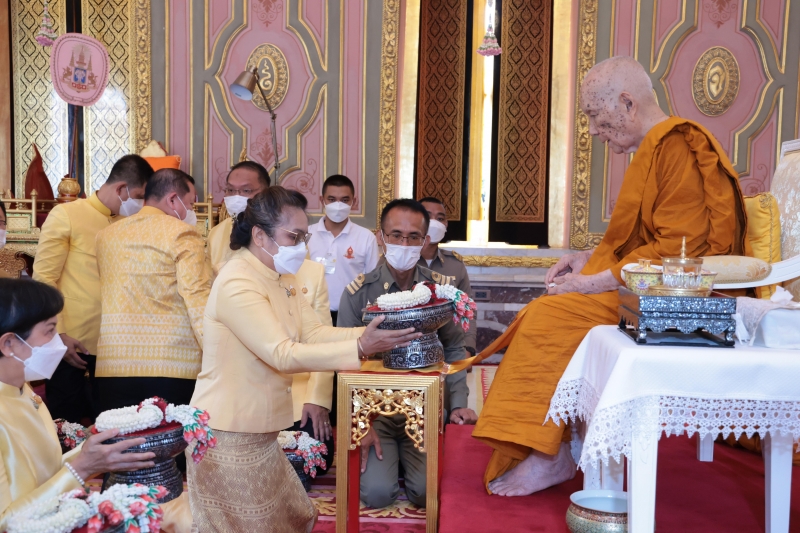 เนื่องในศุภมงคลสมัยที่ทรงเจริญพระชนมายุครบ 8 รอบ 