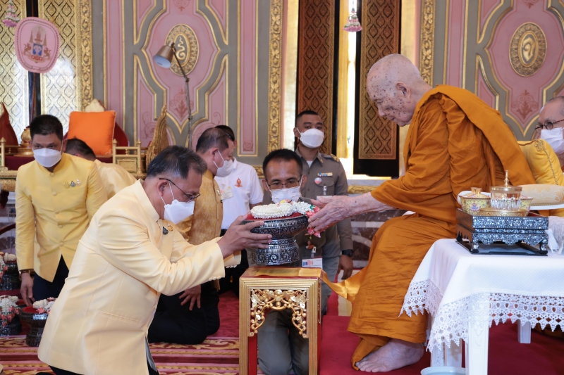 เนื่องในศุภมงคลสมัยที่ทรงเจริญพระชนมายุครบ 8 รอบ 