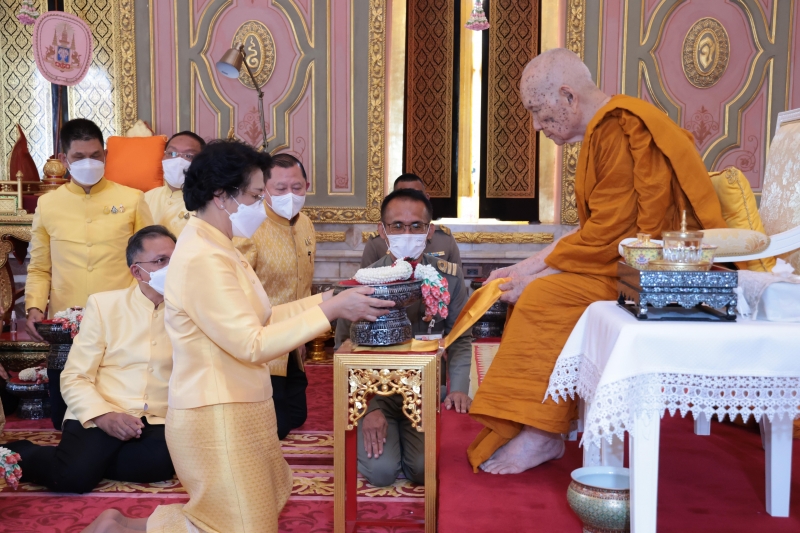 เนื่องในศุภมงคลสมัยที่ทรงเจริญพระชนมายุครบ 8 รอบ 