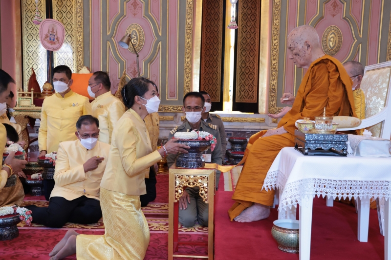 เนื่องในศุภมงคลสมัยที่ทรงเจริญพระชนมายุครบ 8 รอบ 