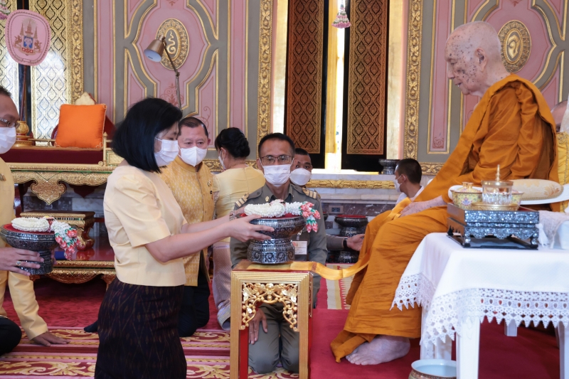 เนื่องในศุภมงคลสมัยที่ทรงเจริญพระชนมายุครบ 8 รอบ 
