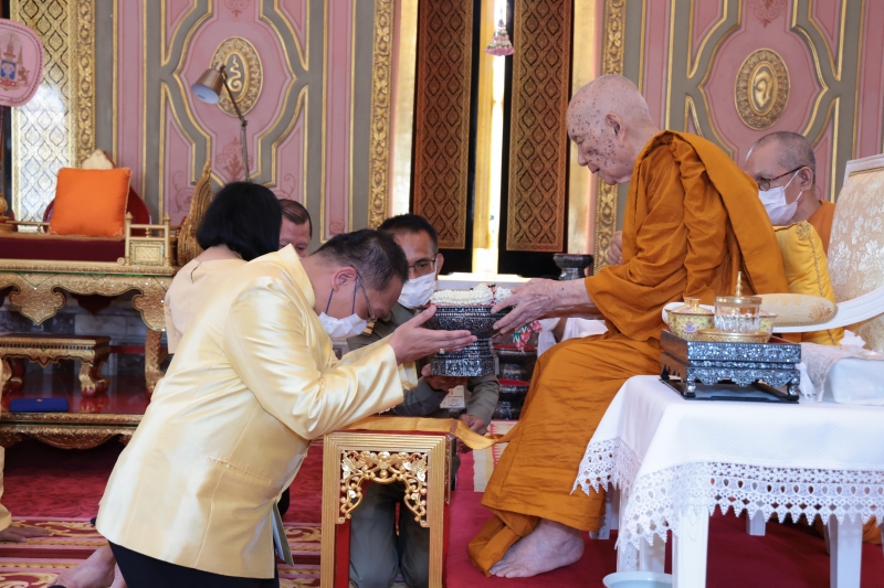 เนื่องในศุภมงคลสมัยที่ทรงเจริญพระชนมายุครบ 8 รอบ 