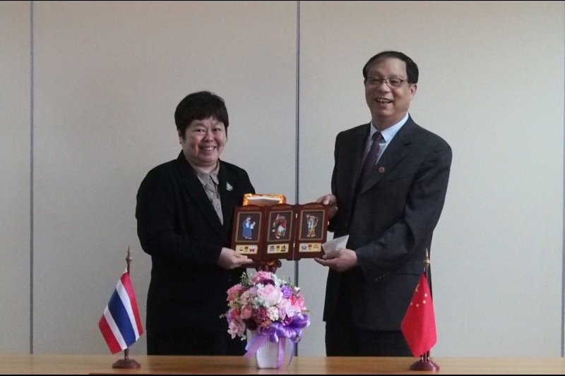 คณะผู้แทนมหาวิทยาลัยตรวจสอบหนานจิง เยี่ยมคารวะ ปตง. ผตง. และคณะผู้บริหาร สตง.