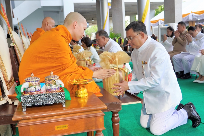 2567-02-09 พิธีเจริญพระพุทธมนต์สมโภชพระพุทธโสธร และบรรจุพระบรมสารีริกธาตุ
