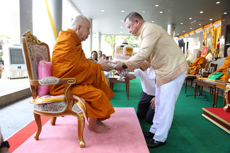 2567-02-09 พิธีเจริญพระพุทธมนต์สมโภชพระพุทธโสธร และบรรจุพระบรมสารีริกธาตุ
