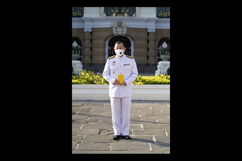 ลงนามถวายพระพรพระบาทสมเด็จพระเจ้าอยู่หัว และสมเด็จพระนางเจ้าฯ พระบรมราชินี เนื่องในโอกาสวันขึ้นปีใหม่ พุทธศักราช 2564