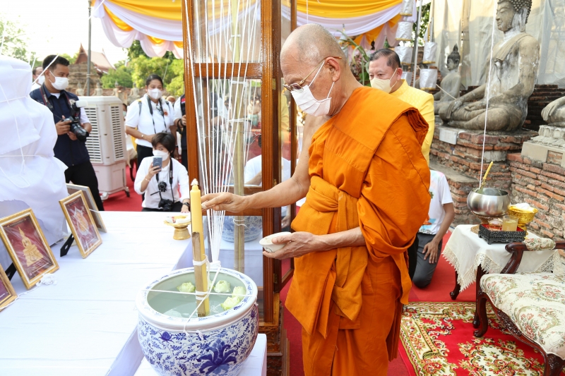 พิธีอธิษฐานจิตมวลสาร แผ่นจาร และแผ่นดวงชะตา 