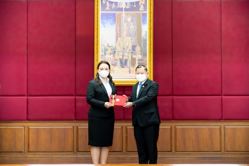 พิธีมอบประกาศนียบัตร โครงการพัฒนานักบริหารการตรวจเงินแผ่นดินระดับสูง (นตส.) รุ่นที่ 11 ณ สำนักงานการตรวจเงินแผ่นดิน