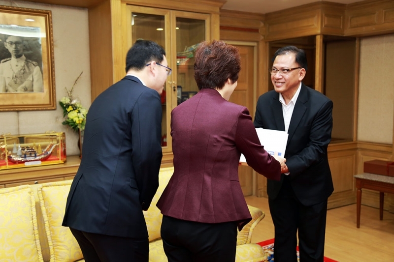 The delegation of the China National Audit Office  and the State Audit Bureau of Kuwait  paid a courtesy call on  General Chanat