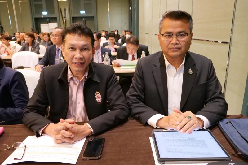 ทำบุญตักบาตรข้าวสารอาหารแห้ง