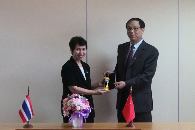 คณะผู้แทนมหาวิทยาลัยตรวจสอบหนานจิง เยี่ยมคารวะ ปตง. ผตง. และคณะผู้บริหาร สตง.