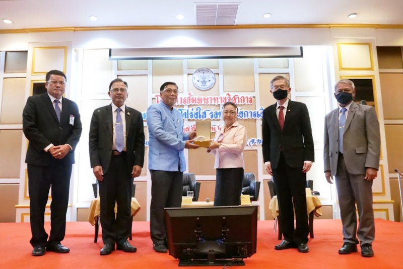 โครงการสัมมนาทางวิชาการ ภารกิจถูกต้องโปร่งใส รอบรู้วินัยการเงินการคลัง รุ่นที่ 4 จังหวัดนครสวรรค์