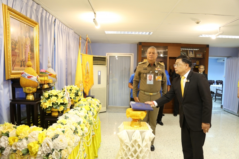 มอบเงินสมทบทุนเพื่อการศึกษาสงเคราะห์