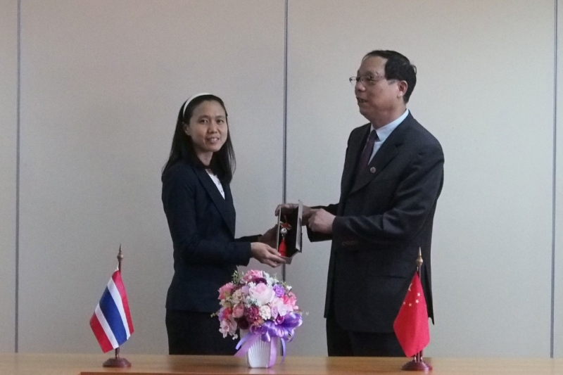 คณะผู้แทนมหาวิทยาลัยตรวจสอบหนานจิง เยี่ยมคารวะ ปตง. ผตง. และคณะผู้บริหาร สตง.